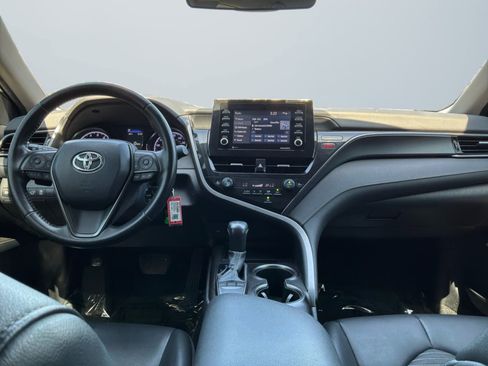 Used 2023 Toyota Camry SE FWD image 10