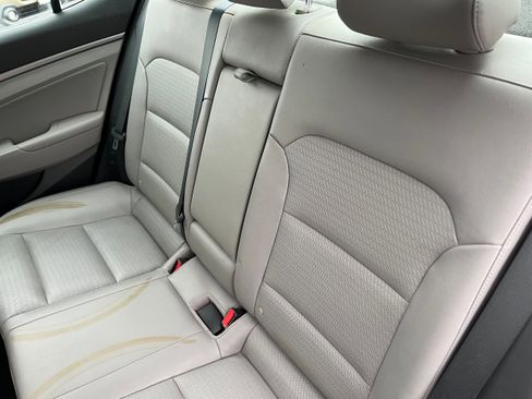 Used 2017 Hyundai Elantra Limited w/ Limited Ultimate Package 09 image 14