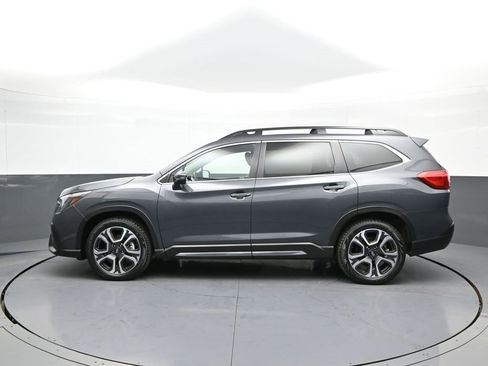 Used 2023 Subaru Ascent Limited image 9