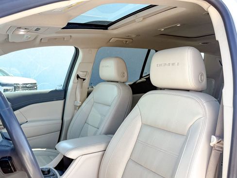 Used 2020 GMC Acadia Denali w/ Technology Package AWD/4WD image 22