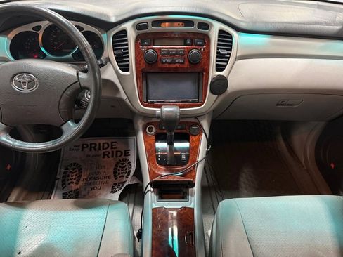 Used 2006 Toyota Highlander Limited AWD/4WD image 32