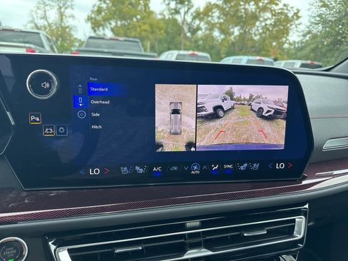 New 2026 Chevrolet Traverse RS w/ LPO, Floor Liner Package image 21