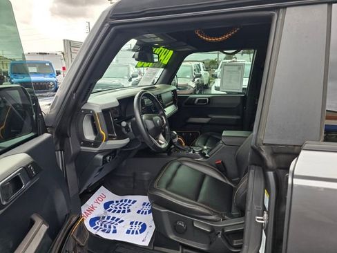 Used 2023 Ford Bronco Badlands image 9