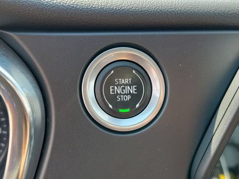 Used 2021 Chevrolet Blazer LT FWD image 14