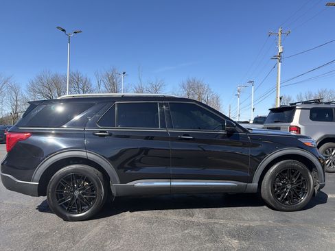 Used 2020 Ford Explorer Platinum w/ Premium Technology Package image 7