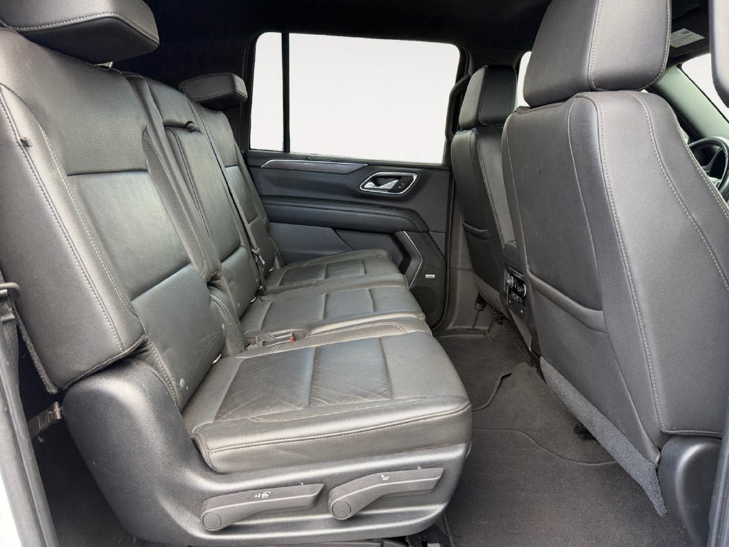 Used 2021 Chevrolet Suburban LT AWD/4WD image 24