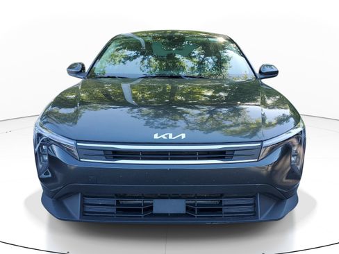 Used 2025 Kia K4 LXS image 2