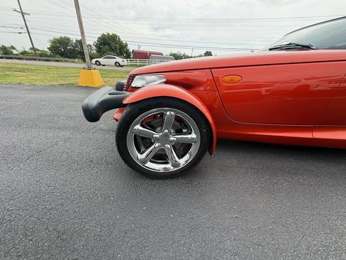 Used 2001 Chrysler Prowler RWD image 9