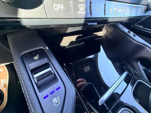 Used 2024 Kia Telluride EX X-Line AWD/4WD image 17