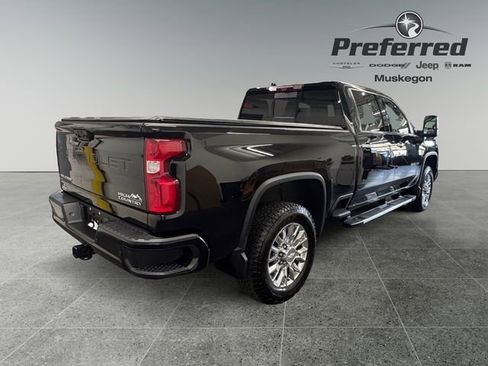 Used 2022 Chevrolet Silverado 2500 High Country w/ LPO, Hitch Package AWD/4WD image 17