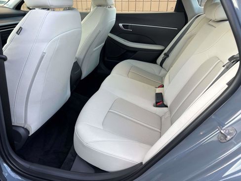 Certified 2024 Hyundai Sonata SEL w/ Convenience Package image 9