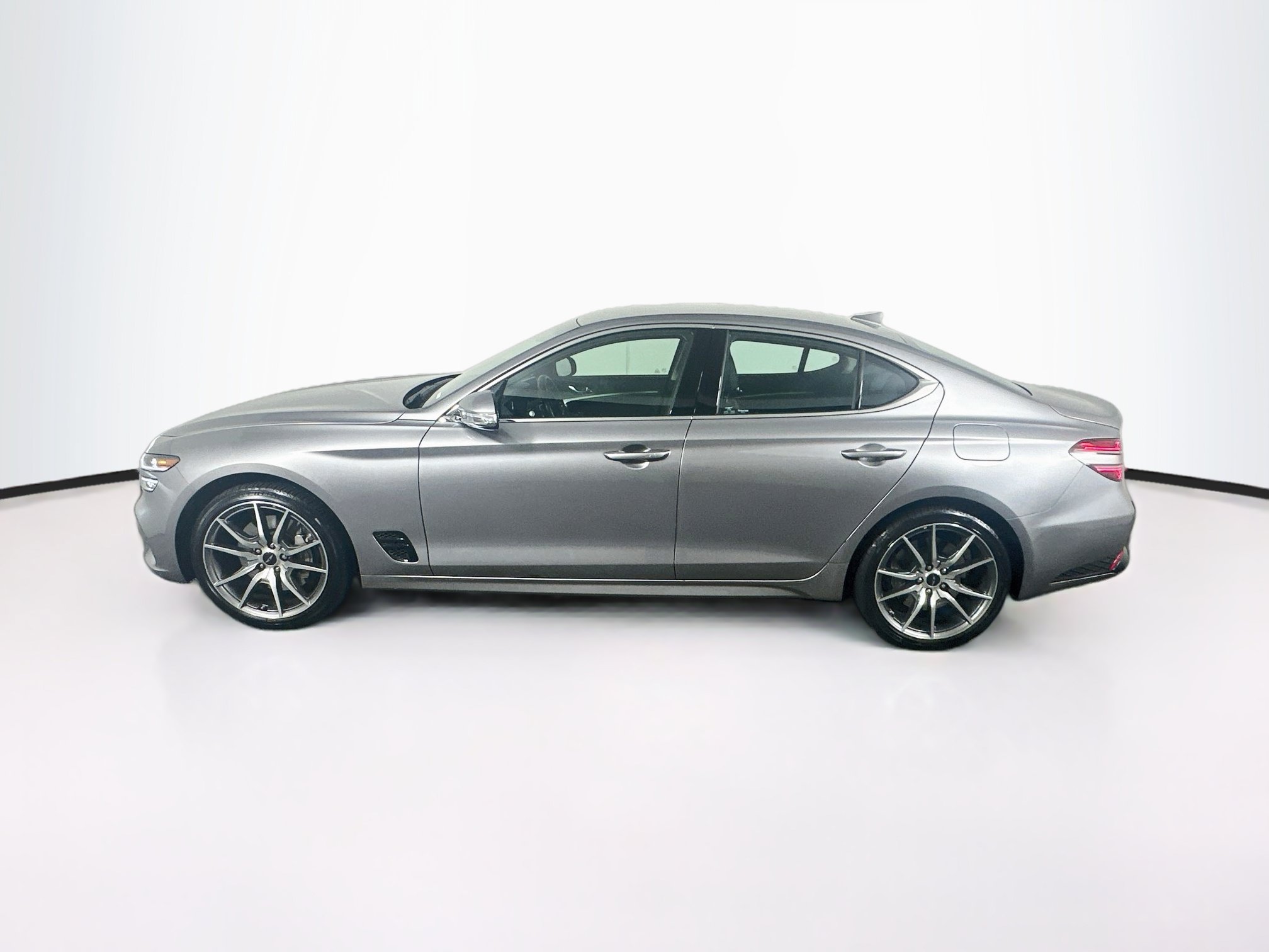 Used 2026 Genesis G70 2.5T RWD image 4