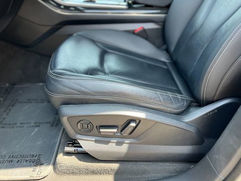 Used 2019 Audi Q8 Premium w/ Convenience Package image 21