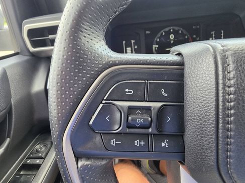 Used 2025 Toyota 4Runner SR5 AWD/4WD image 12