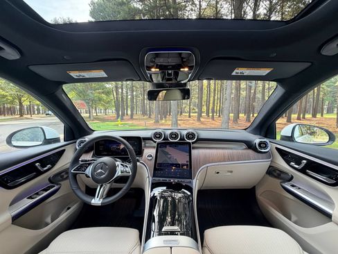 Certified 2026 Mercedes-Benz GLC 300 image 2