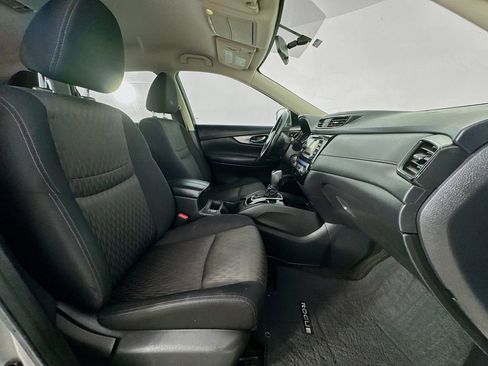 Used 2017 Nissan Rogue SV FWD image 34