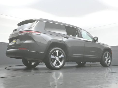 Used 2023 Jeep Grand Cherokee L Limited AWD/4WD image 48