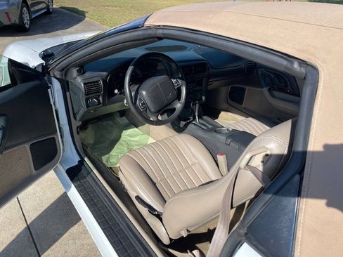 Used 2000 Chevrolet Camaro LT w/ Performance Handling Pkg RWD image 7