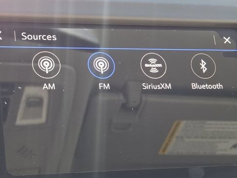 Used 2024 Chevrolet Equinox LT w/ LPO, Floor Liner Package FWD image 30