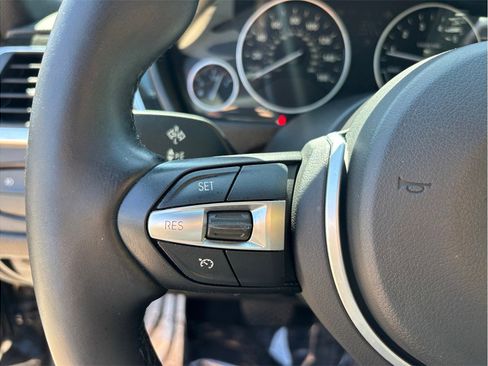 Used 2018 BMW 330i xDrive Sedan image 24