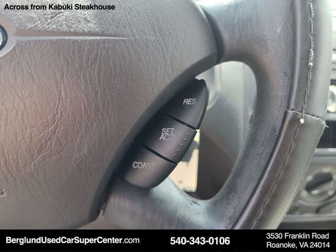Used 2007 Ford Focus SE FWD image 25