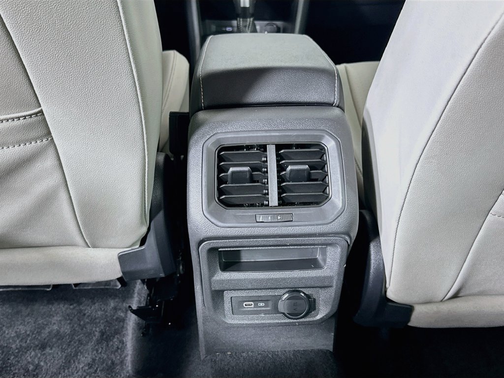 Used 2021 Volkswagen Tiguan SE FWD image 25
