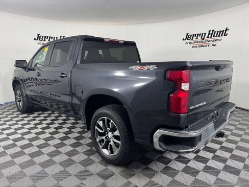 Used 2023 Chevrolet Silverado 1500 LT AWD/4WD image 9