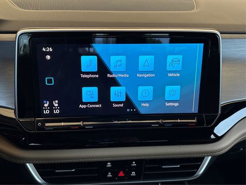 Used 2024 Volkswagen Atlas Cross Sport SE w/ Panoramic Sunroof Package FWD image 22
