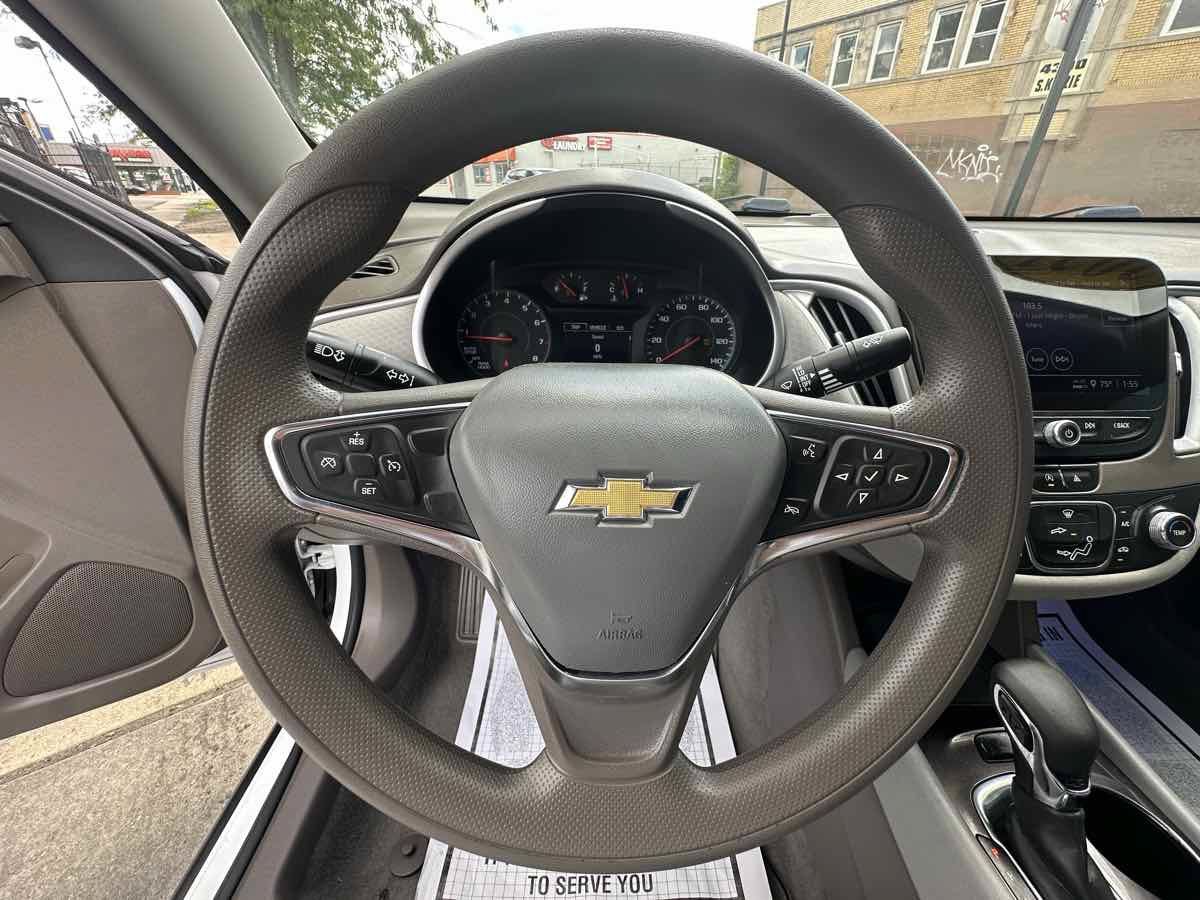 Used 2021 Chevrolet Malibu LS FWD image 13