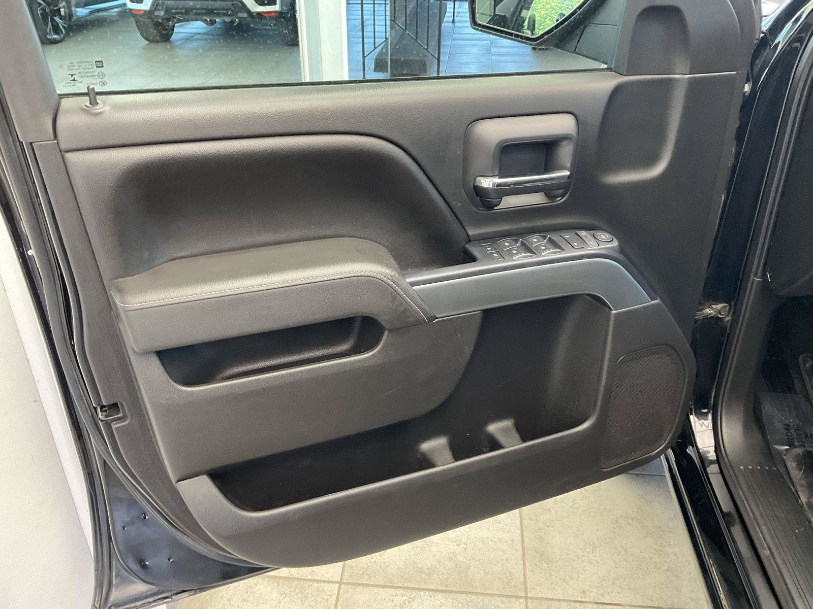 Used 2017 Chevrolet Silverado 1500 LT w/ All Star Edition AWD/4WD image 9