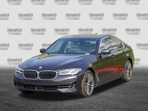 Used 2021 BMW 540i w/ Premium Package image 5
