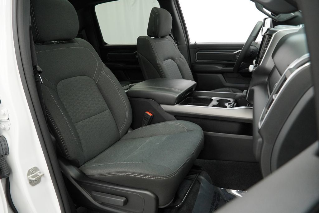 Used 2025 RAM 1500 Big Horn AWD/4WD image 42