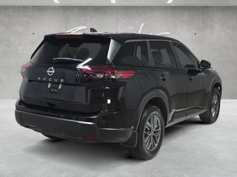 Used 2025 Nissan Rogue S FWD image 16