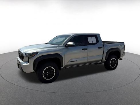 Used 2025 Toyota Tacoma TRD Off-Road AWD/4WD image 6