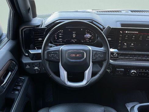 Used 2025 GMC Sierra 1500 SLT AWD/4WD image 10
