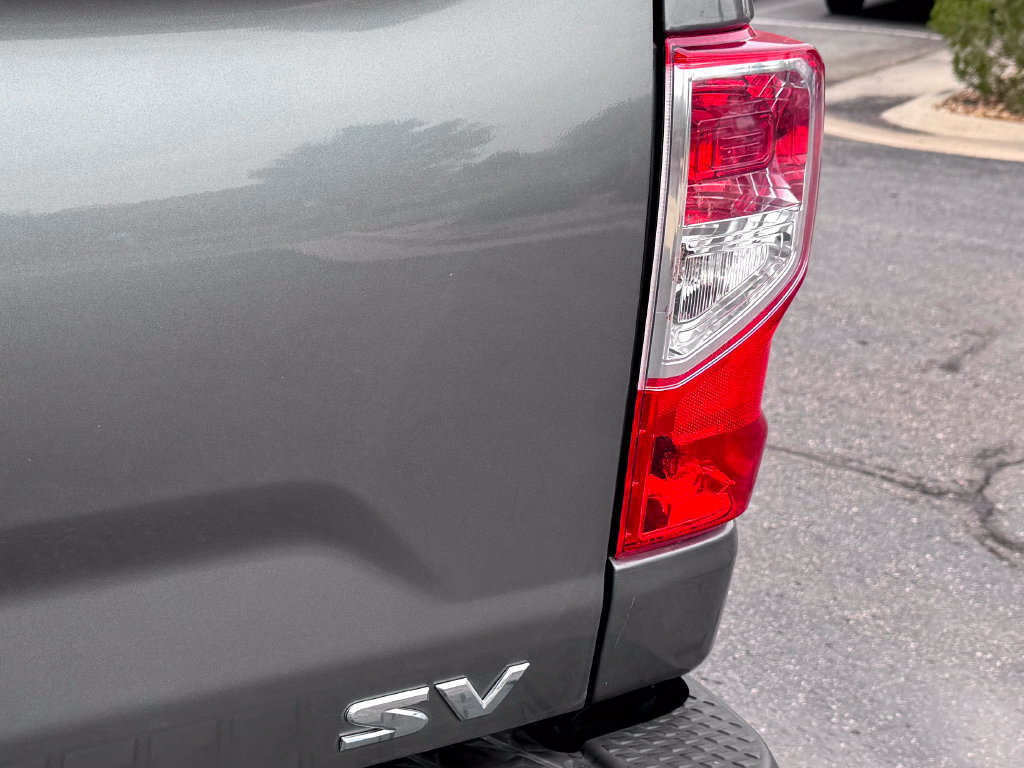 Used 2017 Nissan Titan SV RWD image 9