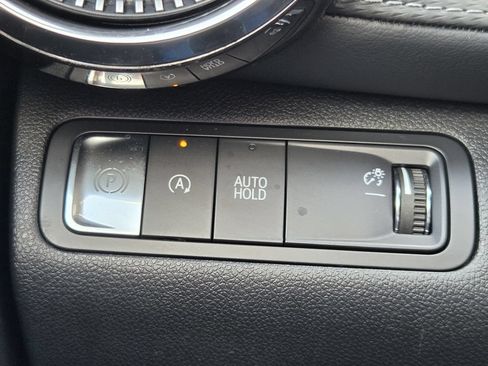 Used 2025 Chevrolet Equinox LT FWD image 24