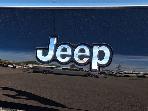 Used 2022 Jeep Grand Cherokee L Limited AWD/4WD image 31