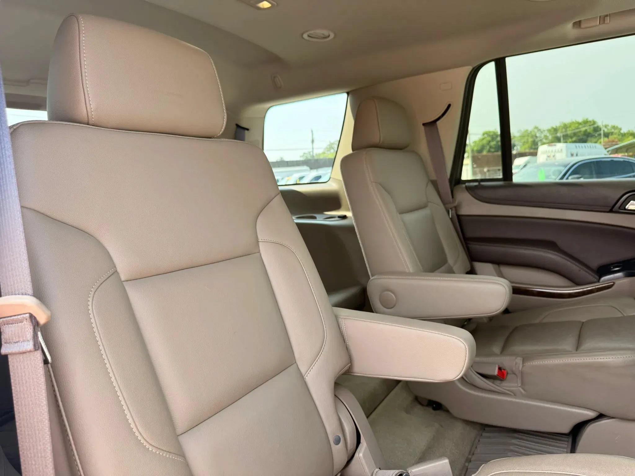Used 2017 Chevrolet Tahoe LT AWD/4WD image 31