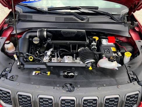 Used 2025 Jeep Compass Trailhawk AWD/4WD image 10