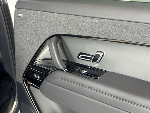 Used 2024 Land Rover Range Rover Sport Dynamic SE image 30