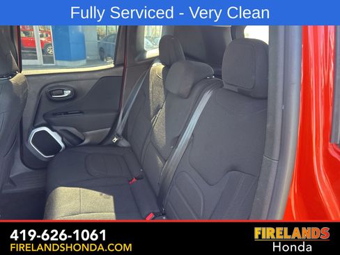 Used 2019 Jeep Renegade Latitude w/ Cold Weather Group FWD image 25