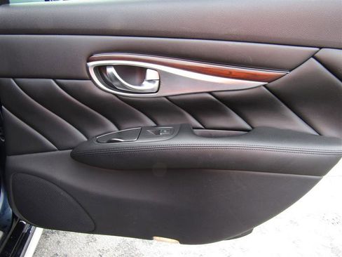 Used 2016 INFINITI Q70 L 3.7 image 40