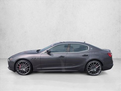 Used 2020 Maserati Ghibli S GranSport image 9