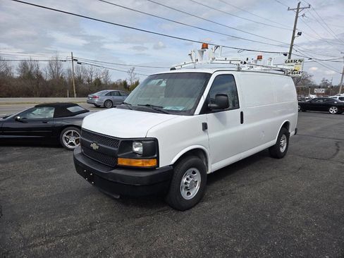 Used 2013 Chevrolet Express 2500 image 3
