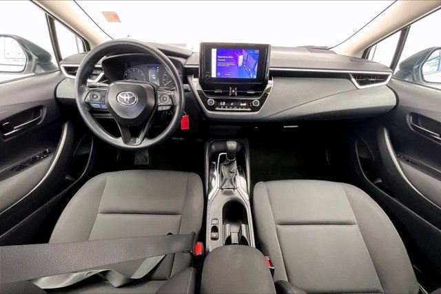 Used 2025 Toyota Corolla LE FWD image 15