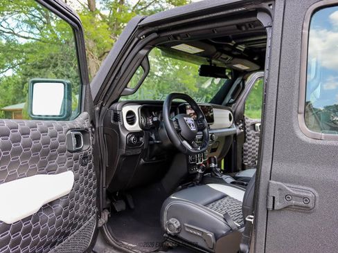 Used 2025 Jeep Gladiator Sport AWD/4WD image 46