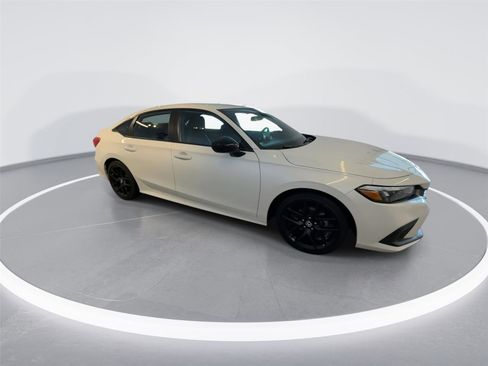 Used 2023 Honda Civic Sport image 2