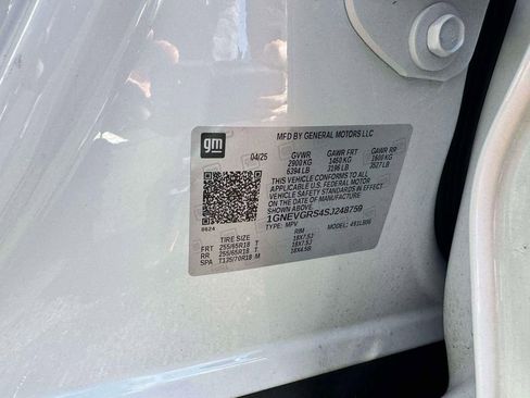 Used 2025 Chevrolet Traverse LT AWD/4WD image 10