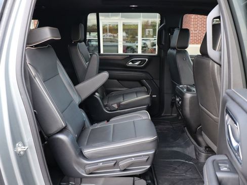 Used 2023 Chevrolet Suburban Premier image 53